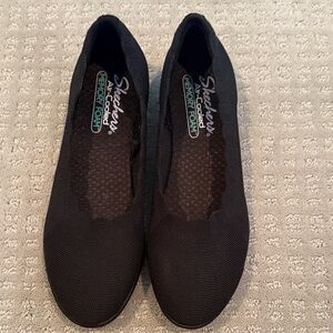 Skechers Air-Cooled Memory foam Women's Black Knit Loafers 7.5